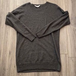 Everlane Charcoal Gray Cashmere Sweater